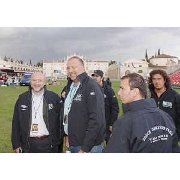 Enrico Bertossi (Assessore regionale Attività produttive) e Roberto Cosolini (Assessore regionale Lavoro, Formazione, Università e Ricerca) al concerto di Bruce Springsteen a Villa Manin. (Passariano 04/10/06)