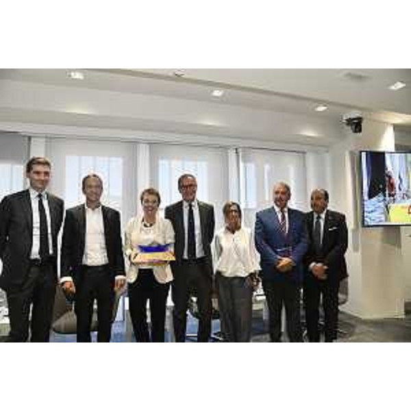 Il governatore del Friuli Venezia Giulia Massimiliano Fedriga alla presentazione della Barcolana 2023 assieme al presidente di Generali Andrea Sironi, al segretario generale della Fondazione Generali, Emma Ursich, al presidente della Società velica Barcola Grignano Mitja Gialuz, del prefetto e al sindaco di Trieste, Pietro Signoriello e Roberto Dipiazza. - Il governatore del Friuli Venezia Giulia Massimiliano Fedriga alla presentazione della Barcolana 2023 assieme al presidente di Generali Andrea Sironi, al segretario generale della Fondazione Generali, Emma Ursich, al presidente della Società velica Barcola Grignano Mitja Gialuz, del prefetto e al sindaco di Trieste, Pietro Signoriello e Roberto Dipiazza.