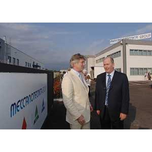 Renzo Tondo (Presidente Friuli Venezia Giulia) e Italo Collino (Titolare Meccanotecnica Group Srl) a San Daniele del Friuli davanti alla nuova sede della Meccanotecnica Group Srl. (San Daniele del Friuli 30/08/08) 