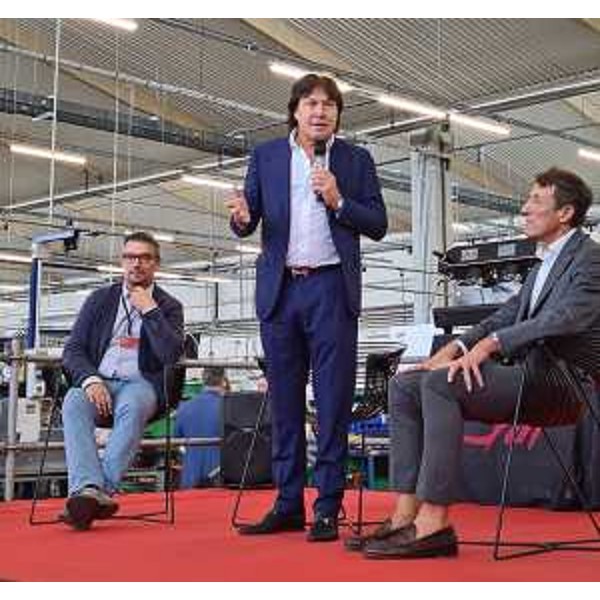 L'assessore regionale alle Attività produttive Bini interviene a 40mo dell'azienda La San Marco a Gradisca d'Isonzo - L'assessore regionale alle Attività produttive Bini interviene a 40mo dell'azienda La San Marco a Gradisca d'Isonzo