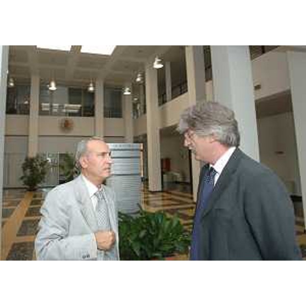 Antonio Maiorano (Questore Pordenone) e Renzo Tondo (Presidente Friuli Venezia Giulia) nella sede della Questura di Pordenone. (Pordenone 05/09/08)