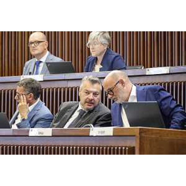 Al centro (da sx): Bolzonello, Bernardis, Grilli del Gruppo consiliare Fedriga Presidente - Consiglio Regionale, ACON