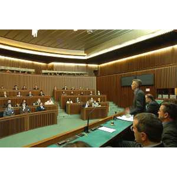 Riccardo Illy (Presidente della Regione Friuli Venezia Giulia), Carlo Monai (Vicepresidente dell'assemble) (Trieste, 01/12/2004) 
