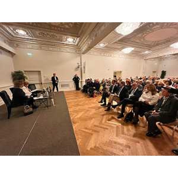 La cerimonia di conferimento del Premio Ande Donna 2023 alla marchesa Etta Carignani di Novoli - La cerimonia di conferimento del Premio Ande Donna 2023 alla marchesa Etta Carignani di Novoli
