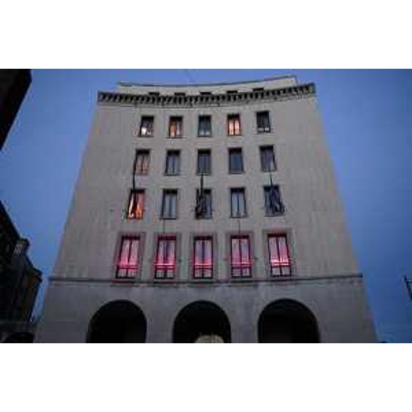 Il palazzo del Consiglio regionale illuminato di rosa in una foto d'archivio - Il palazzo del Consiglio regionale illuminato di rosa in una foto d'archivio