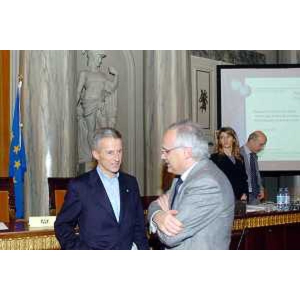 Riccardo Illy (Presidente della Regione Friuli Venezia Giulia), Fantoni. (Trieste, 13/12/2004)