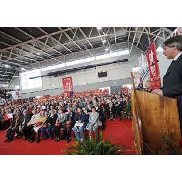 Renzo Tondo (Presidente Friuli Venezia Giulia) interviene al congresso annuale dell'AFDS, a Pasian di Prato. (Pasian di Prato 21/09/08)