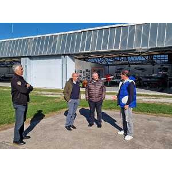 Ancora il consigliere di Fp Bernardis all'aeroporto Amedeo Duca d'Aosta - Ancora il consigliere di Fp Bernardis all'aeroporto Amedeo Duca d'Aosta