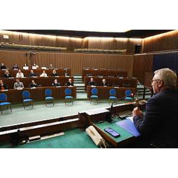 Un momento della seduta dell'Assemblea degli eletti di lingua slovena, chiamata ad eleggere i componenti della Commissione consultiva per la minoranza linguistica slovena - Un momento della seduta dell'Assemblea degli eletti di lingua slovena, chiamata ad eleggere i componenti della Commissione consultiva per la minoranza linguistica slovena