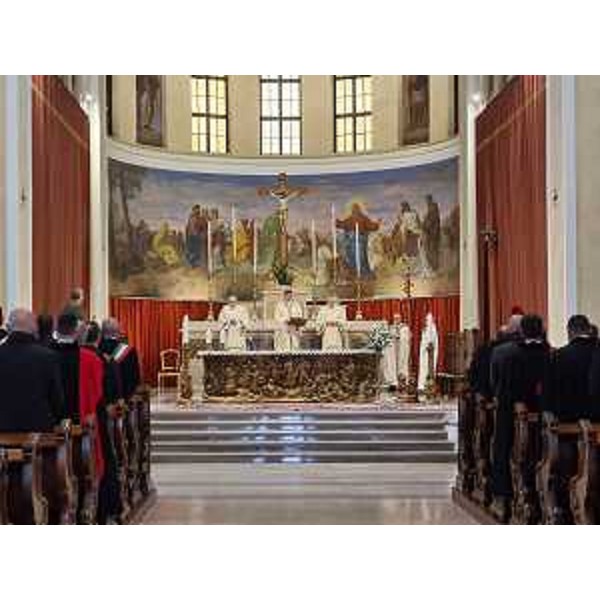 Il vescono di Trieste, monsignor Enrico Trevisi, alla celebrazione della Virgo Fidelis. - Il vescono di Trieste, monsignor Enrico Trevisi, alla celebrazione della Virgo Fidelis.