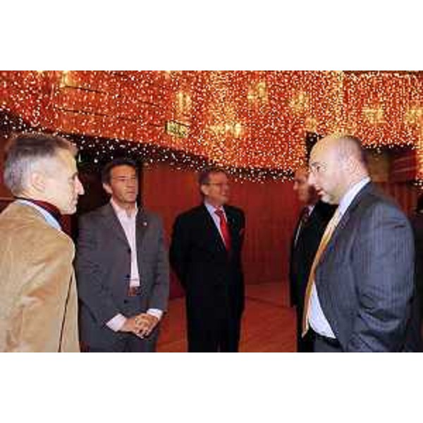 Riccardo Illy (Presidente della Regione Friuli Venezia Giulia), Jorg Haider (Presidente della Regione Carinzia), Enrico Bertossi (Assessore regionale alle attività produttive) (Velden, 03/12/04)