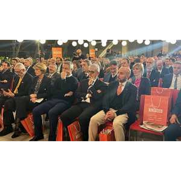 Lassessore regionale alle Finanze Barbara Zilli alla quinta tappa e prima in regione di Top 500 nella sede della Fantoni a Osoppo - Lassessore regionale alle Finanze Barbara Zilli alla quinta tappa e prima in regione di Top 500 nella sede della Fantoni a Osoppo