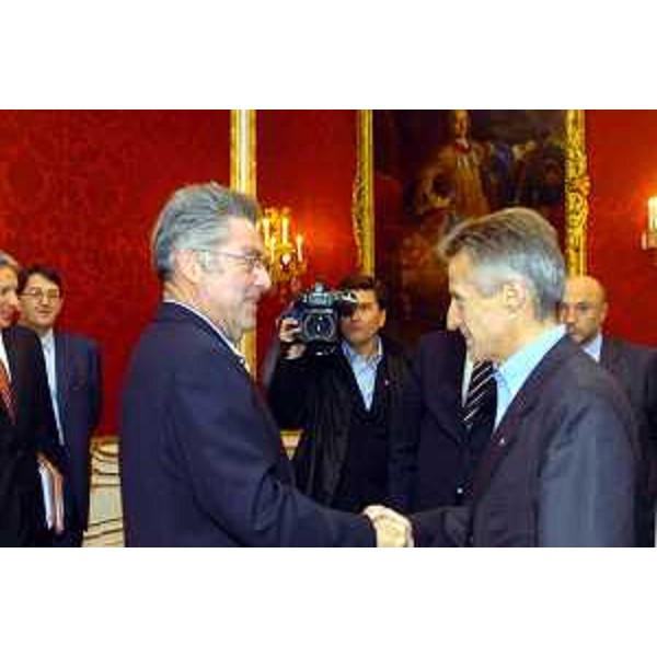 Heinz Fischer (Presidente della Repubblica austriaca), Riccardo Illy (Presidente della Regione Friuli Venezia Giulia) (Vienna, 30/11/04)