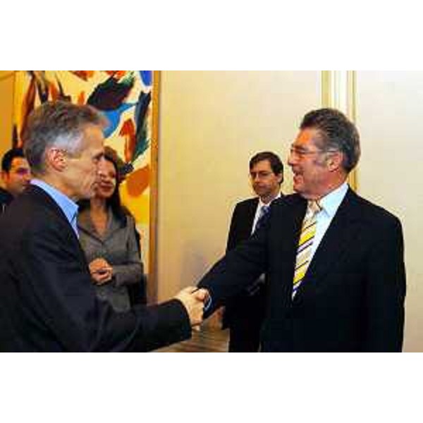 Riccardo Illy (Presidente della regione Friuli Venezia Giulia), Heinz Fischer (Presidente della Repubblica austriaca) (Vienna, 30/11/04)
