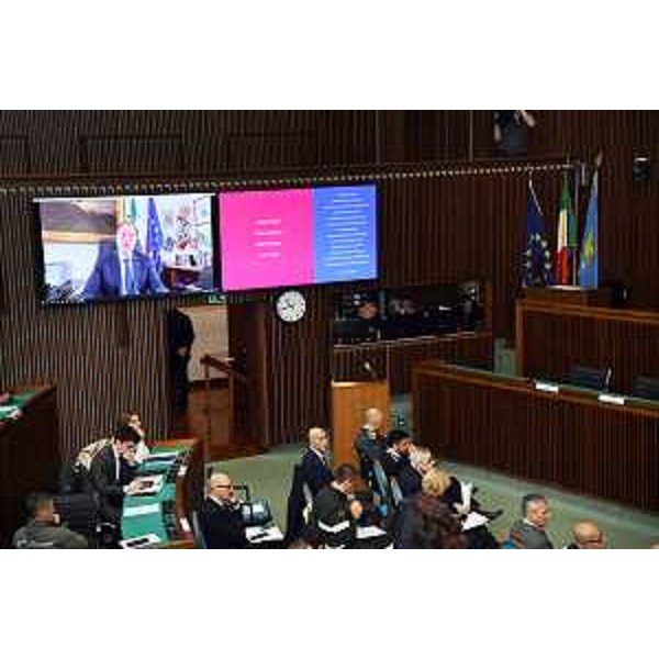 Il video del ministro per i Rapporti con il Parlamento, Luca Ciriani, trasmesso in aula - Il video del ministro per i Rapporti con il Parlamento, Luca Ciriani, trasmesso in aula