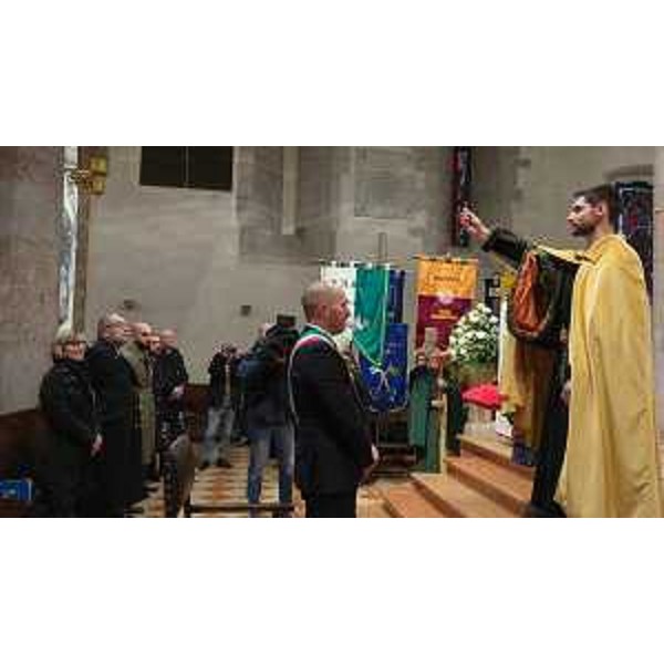 La consegna del tallero durante la mressa solenne in duomo - La consegna del tallero durante la mressa solenne in duomo 