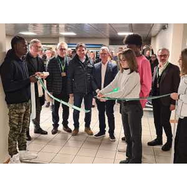 L'assessore regionale alle Risorse agroalimentari, forestali e ittiche Stefano Zannier a Codroipo all'inaugurazione dei nuovi laboratori del Centro per l'educazione e la formazione agricola permanente. - L'assessore regionale alle Risorse agroalimentari, forestali e ittiche Stefano Zannier a Codroipo all'inaugurazione dei nuovi laboratori del Centro per l'educazione e la formazione agricola permanente. 