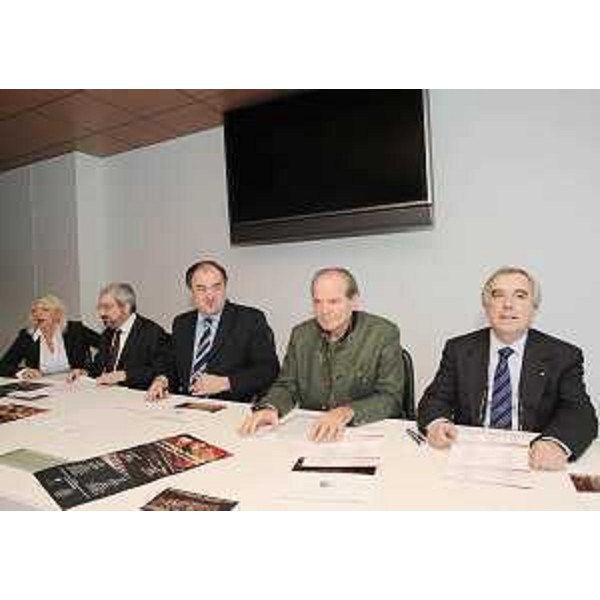 Roberto Molinaro (Assessore regionale Istruzione, Formazione, Cultura, Politiche Famiglia), Mario Diego (Presidente uscente Orchestra FVG), Furio Honsell (Sindaco Udine) e Gabriele Massarutto (Presidente Orchestra FVG) alla presentazione del programma dell'Orchestra Sinfonica del Friuli Venezia Giulia, nella sede regionale di Udine. (Udine 03/10/08) 