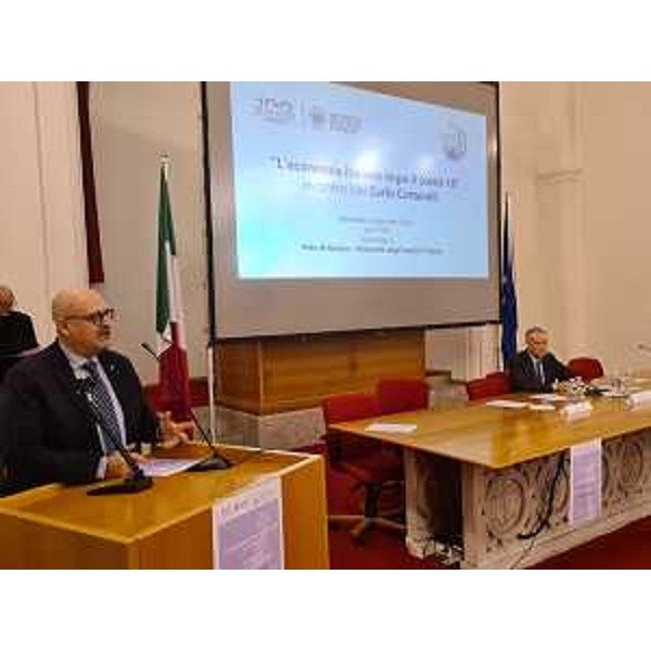 L'assessore Callari interviene al seminario organizzato a Gorizia dall'Università di Trieste con l'economista Carlo Cottarelli - L'assessore Callari interviene al seminario organizzato a Gorizia dall'Università di Trieste con l'economista Carlo Cottarelli
