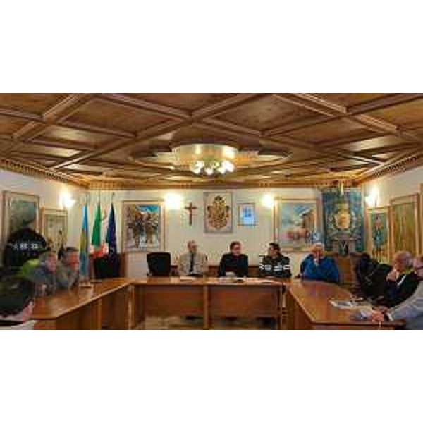 L'incontro a Sappada nella sala consiliare del Municipio - L'incontro a Sappada nella sala consiliare del Municipio