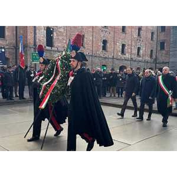 Un momento della solenne cerimonia. - Un momento della solenne cerimonia.
