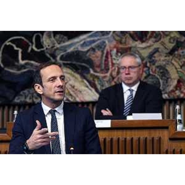 Il governatore Massimiliano Fedriga nel corso del suo intervento - Il governatore Massimiliano Fedriga nel corso del suo intervento
