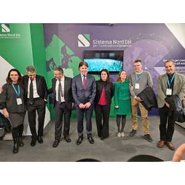 Al centro l'assessore Sergio Emidio Bini nello stand di Sistema Nordest all'interno di SamuExpo alla Fiera di Podenone. - Al centro l'assessore Sergio Emidio Bini nello stand di Sistema Nordest all'interno di SamuExpo alla Fiera di Podenone.
