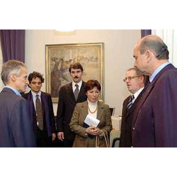 Riccardo Illy (Presidente della Regione Friuli Venezia Giulia), Roberto Dipiazza (Sindaco di Trieste), Shukhno Sergiej Stepanovich (vicesegretario dello Stato Unito di Russia e Bielorussia). (Trieste, 28/10/04)
