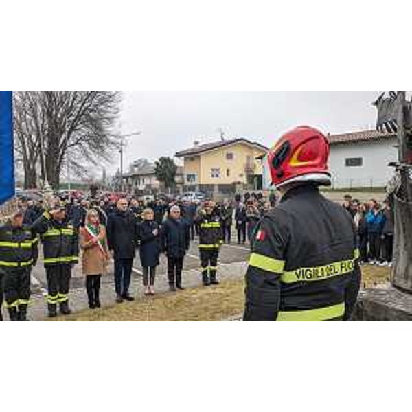 L'assessore Barbara Zilli a Pagnacco durante la cerimonia a memoria dei Martiri delle Foibe e di Arnaldo Harzarich - L'assessore Barbara Zilli a Pagnacco durante la cerimonia a memoria dei Martiri delle Foibe e di Arnaldo Harzarich 