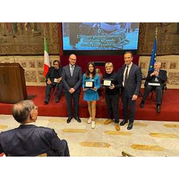La premiazione dellIstituto comprensivo Zanzotto di Polcenigo e Caneva. - La premiazione dellIstituto comprensivo Zanzotto di Polcenigo e Caneva.
