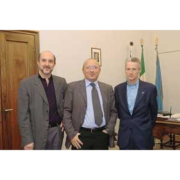 Marco Pedroni (Presidente di Coop Consumatori Nordest), Roberto Sgavetta (Vicepresidente di Coop Consumatori Nordest), Riccardo Illy (Presidente della Regione Friuli Venezia Giulia). (Trieste, 20/10/04)