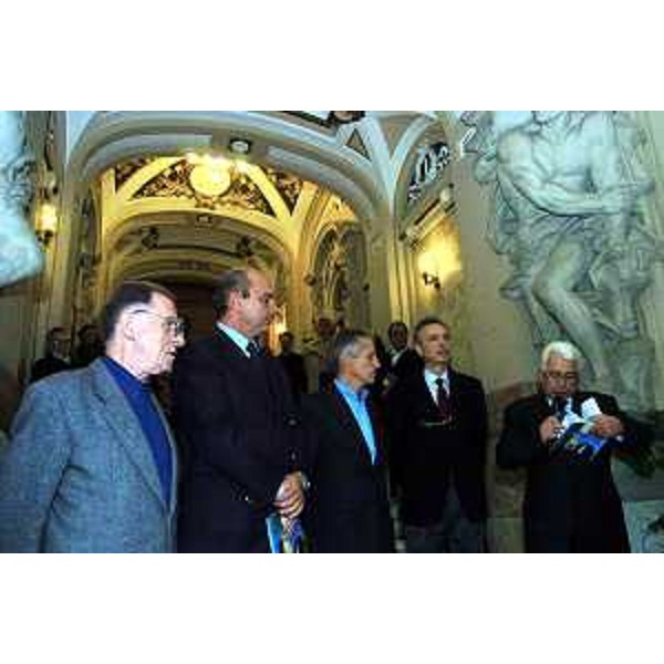 Riccardo Illy (Presidente della Regione Friuli Venezia Giulia) all'inaugurazione della mostra "TRIESTE 1943-1954". (Trieste, 19/10/04)