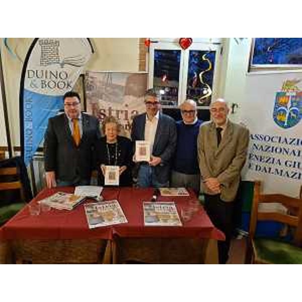 Nella foto: da sinistra a destra, Massimo Romita, Erminia Dionis Bernobi, Pierpaolo Roberti, Renzo Codarin, Giorgio Perini - Nella foto: da sinistra a destra, Massimo Romita, Erminia Dionis Bernobi, Pierpaolo Roberti, Renzo Codarin, Giorgio Perini