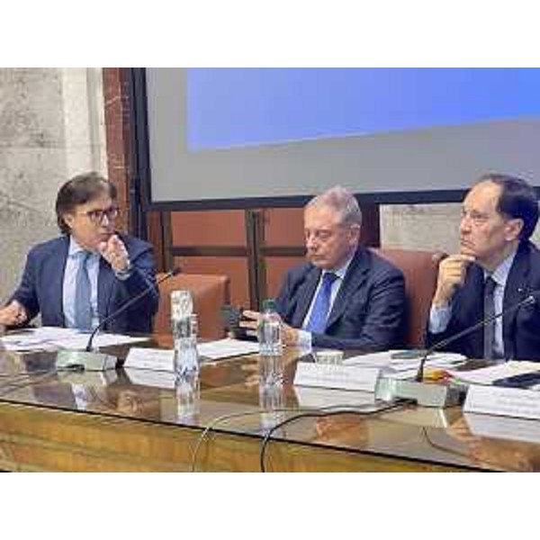 Lassessore regionale alle Attività produttive Sergio Emidio Bini con il ministro delle Imprese e del Made in Italy Adolfo Urso alla prima riunione del Tavolo permanente sul settore dell'elettrodomestico italiano, alla presenza del ministro per i Rapporti con il Parlamento Luca Ciriani. - Lassessore regionale alle Attività produttive Sergio Emidio Bini con il ministro delle Imprese e del Made in Italy Adolfo Urso alla prima riunione del Tavolo permanente sul settore dell'elettrodomestico italiano, alla presenza del ministro per i Rapporti con il Parlamento Luca Ciriani.