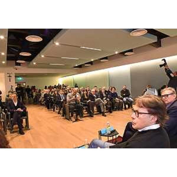 Il convegno "Attività di vicinato; una risorsa per i nostri centri storici" - Il convegno "Attività di vicinato; una risorsa per i nostri centri storici"