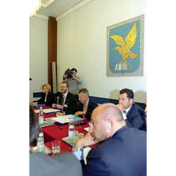 Riccardo Illy (Presidente della Regione Friuli Venezia Giulia), Enrico Bertossi (Assessore regionale alle attività produttive), Franco Iacop (Assessore regionale per le relazioni internazionali, comunitarie e autonomie locali). (Trieste, 06/10/04)