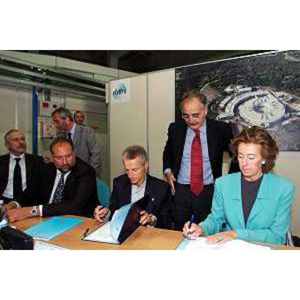 Riccardo Illy (Presidente della Regione Friuli Venezia Giulia), Letizia Moratti (Ministro dell'Istruzione). (Basovizza, 05/10/04)
