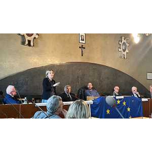 L'assessore regionale alle Finanze Barbara Zilli a Gemona del Friuli al convegno su Casa per l'Europa - L'assessore regionale alle Finanze Barbara Zilli a Gemona del Friuli al convegno su Casa per l'Europa