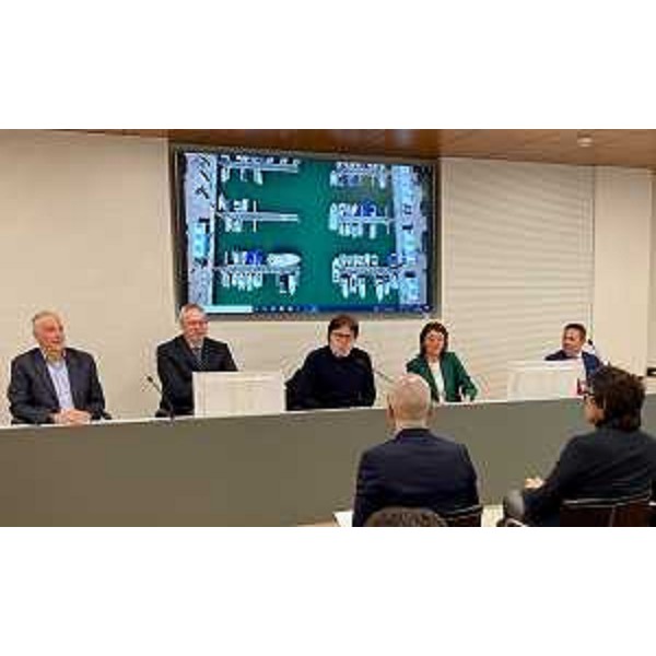 Da sinistra: Massimo Brini (consigliere comunale Lignano con delega al Turismo), Mauro Bordin (presidente Consiglio regionale Fvg), Sergio Emidio Bini (assessore regionale Turismo), Susi Gaggiani (presidente associazione "Noi operatori di Aprilia Marittima") - Da sinistra: Massimo Brini (consigliere comunale Lignano con delega al Turismo), Mauro Bordin (presidente Consiglio regionale Fvg), Sergio Emidio Bini (assessore regionale Turismo), Susi Gaggiani (presidente associazione "Noi operatori di Aprilia Marittima")