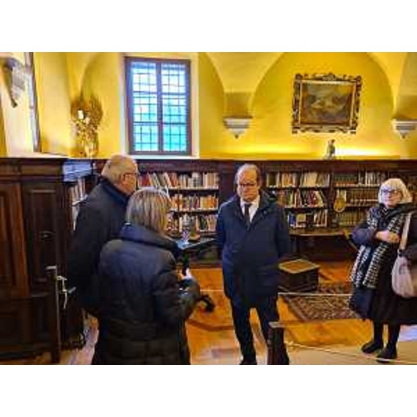 Il vicegovernatore Mario Anzil (al centro della foto) visita Villa Coronini Cronberg con il sindaco di Gorizia Rodolfo Ziberna - Il vicegovernatore Mario Anzil (al centro della foto) visita Villa Coronini Cronberg con il sindaco di Gorizia Rodolfo Ziberna