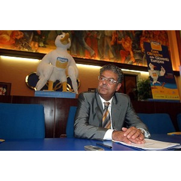 Roberto Antonaz (Assessore regionale all'istruzione, cultura, sport e pace) alla presentazione di EYOF Lignano 2005. (Roma, 23/09/04)