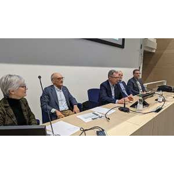 L'assessore Zannier interviene al focus dedicato a giovani e agricoltura, nell'auditorium della biblioteca - L'assessore Zannier interviene al focus dedicato a giovani e agricoltura, nell'auditorium della biblioteca 