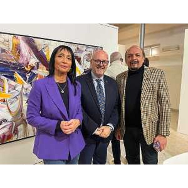 L'assessore regionale Sebastiano Callari con il sindaco di Monfalcone Annamaria Cisint e l'assessore comunale alla Cultura Luca Fasan - L'assessore regionale Sebastiano Callari con il sindaco di Monfalcone Annamaria Cisint e l'assessore comunale alla Cultura Luca Fasan
