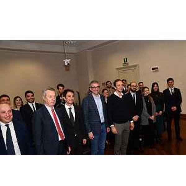 Il governatore Fedriga e l'assessore Roberti con i partecipanti all'edizione 2024 di Origini Italia - Il governatore Fedriga e l'assessore Roberti con i partecipanti all'edizione 2024 di Origini Italia