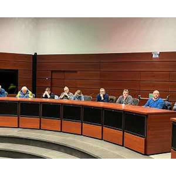I partecipanti all'incontro nella sala ottagonale della sede della Protezione civile Fvg. - I partecipanti all'incontro nella sala ottagonale della sede della Protezione civile Fvg.