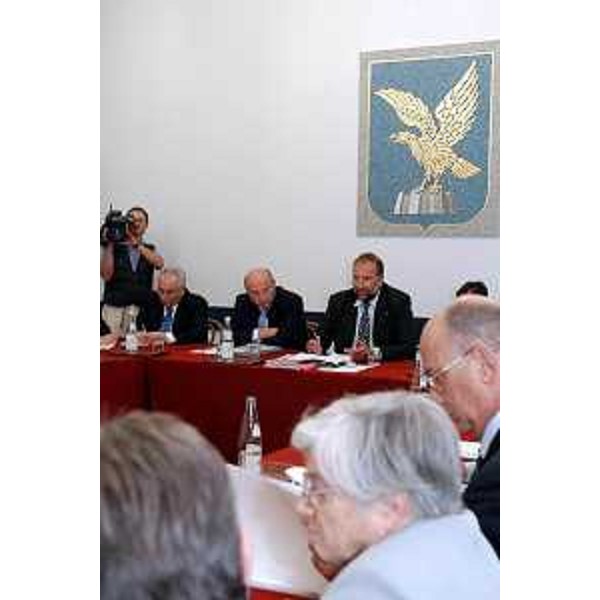 Enrico Bertossi (Assessore regionale alle attività produttive), Roberto Cosolini (Assessore regionale al lavoro, formazione, università e ricerca). (Trieste, 17/09/04)