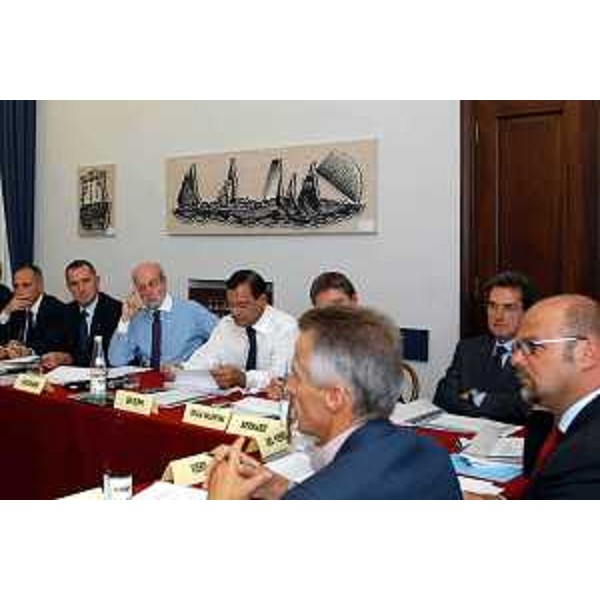 Riccardo Illy (Presidente della Regione Friuli Venezia Giulia) alla riunione del Gruppo di pilotaggio per l'avvio del progetto Monitor. (13/09/04)