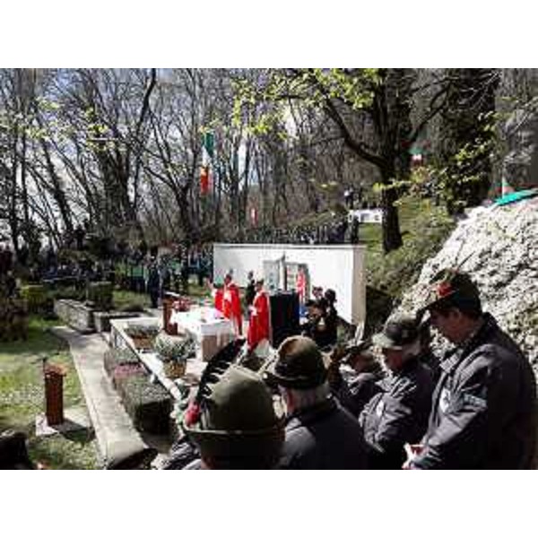 Fasi della cerimonia di Muris di Ragogna con l'assessore regionale Barbara Zilli - Fasi della cerimonia di Muris di Ragogna con l'assessore regionale Barbara Zilli