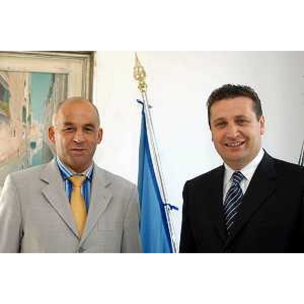 Tiziano Mellarini (Assessore all'agricoltura della Provincia di Trento), Enzo Marsilio (Assessore regionale alle risorse agricole, naturali, forestali e montagna). (Udine, 13/09/04)