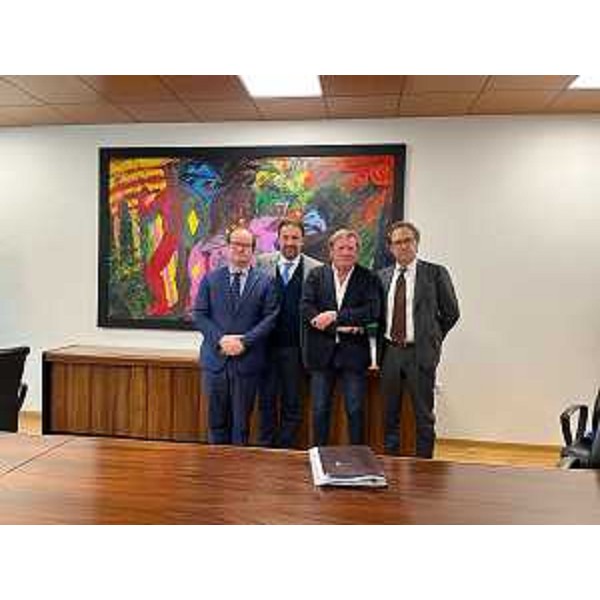 Il vicegovernatore del Friuli Venezia Giulia, Mario Anzil, con alcuni consiglieri regionali e il presidente del Coni del Friuli Venezia Giulia Giorgio Brandolin. - Il vicegovernatore del Friuli Venezia Giulia, Mario Anzil, con alcuni consiglieri regionali e il presidente del Coni del Friuli Venezia Giulia Giorgio Brandolin. 